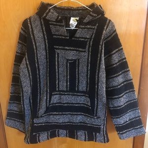 Woven baja hoodie - Size Medium